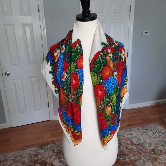 Liz Claiborne fruits pine cones flowers silk scarf - Picture 6 of 6